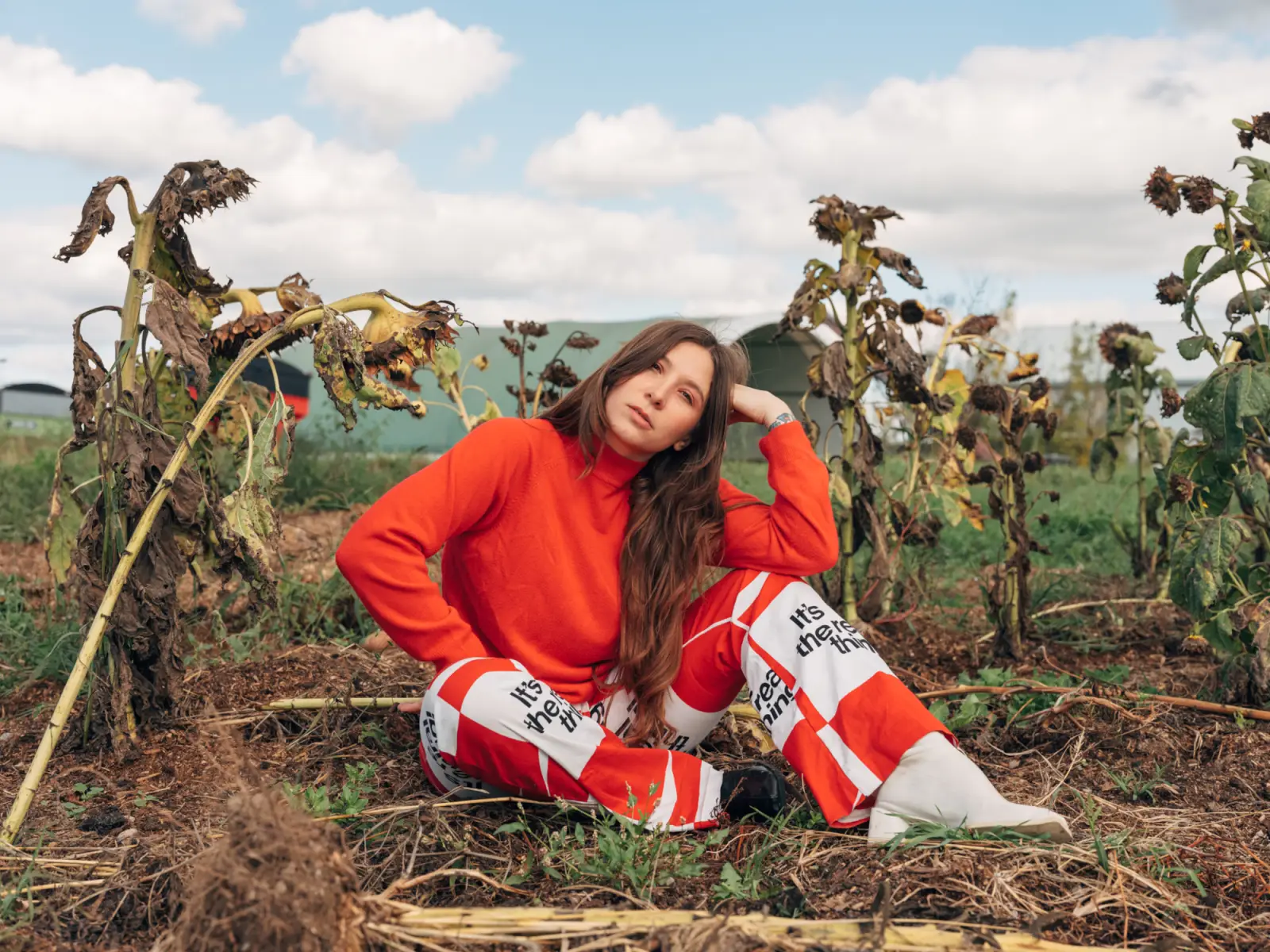 Julianna Riolino announces July dates and tours her new record "Echo In The Dust"