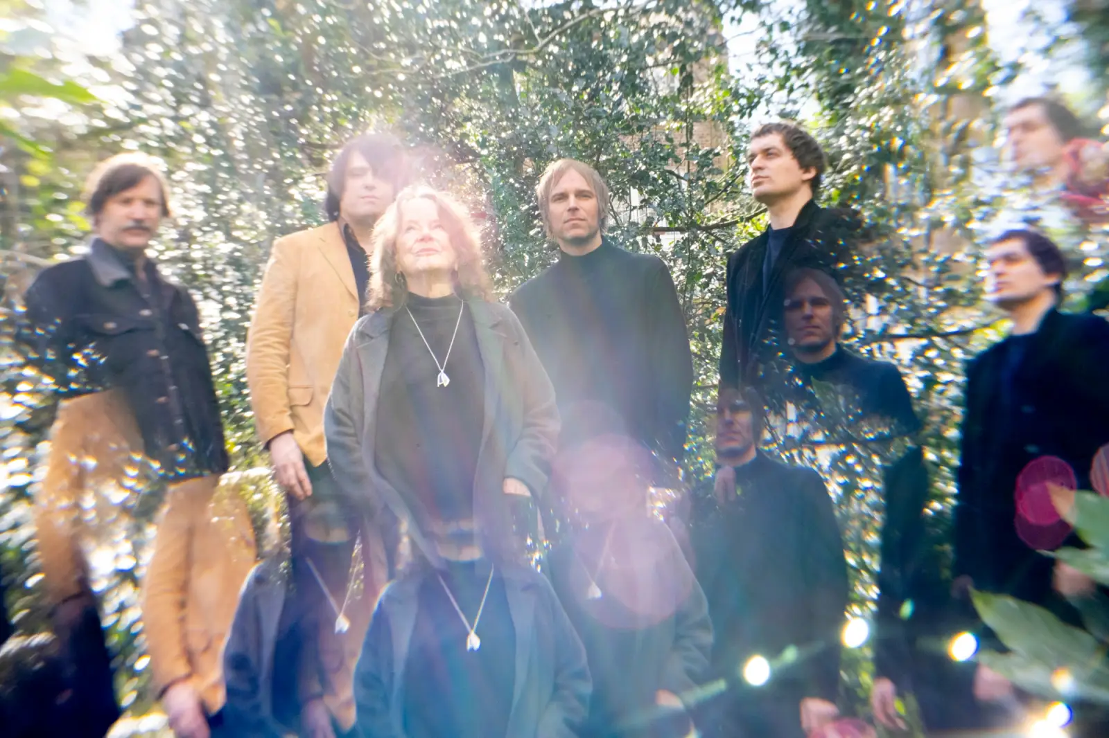 Bonnie Dobson & The Hanging Stars' tourdates coming up with new album "Dreams"