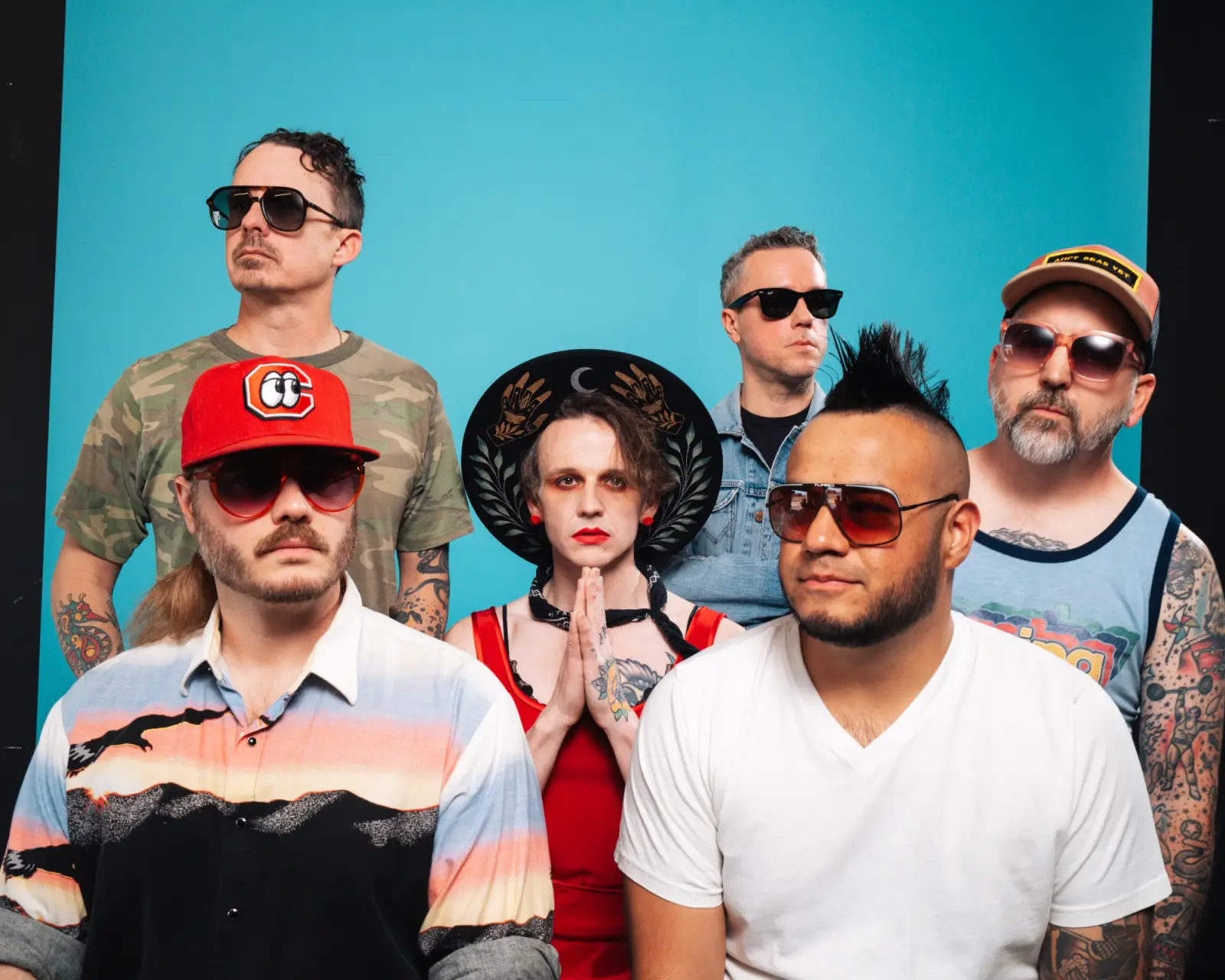 Vandoliers will hit the road with Skinny Lister and release new album "Life Behind Bars"