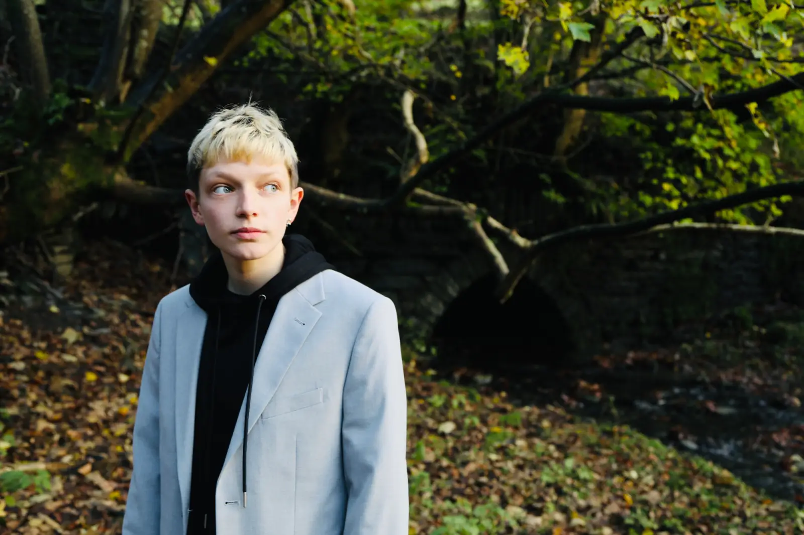 Cerys Hafana comes to NL for four shows with new EP "Crwydro"
