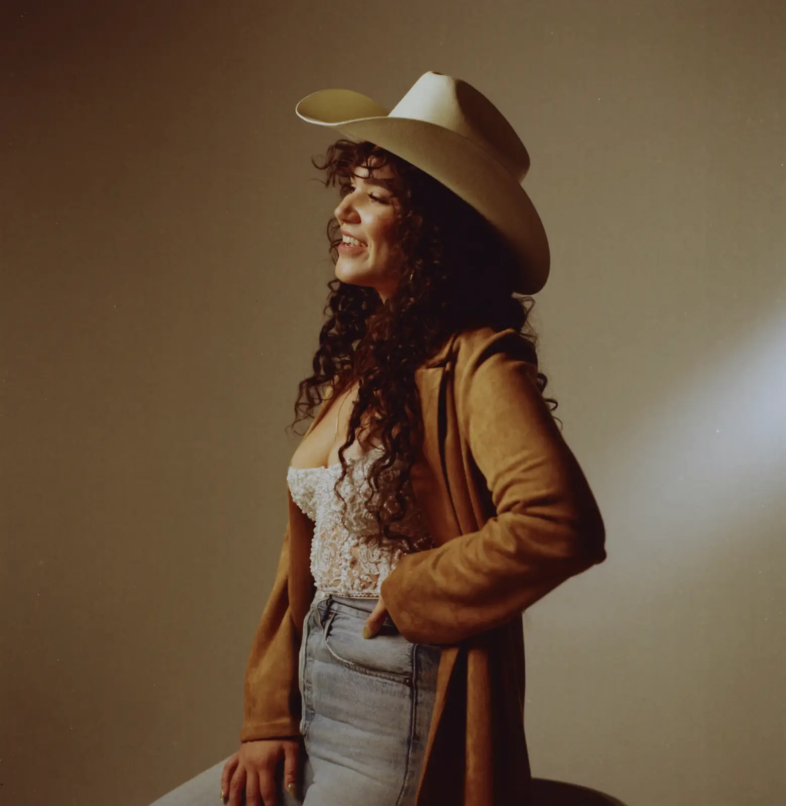 Emily Nenni releases "Drive & Cry" in May and tours Europe in Aug/Sep