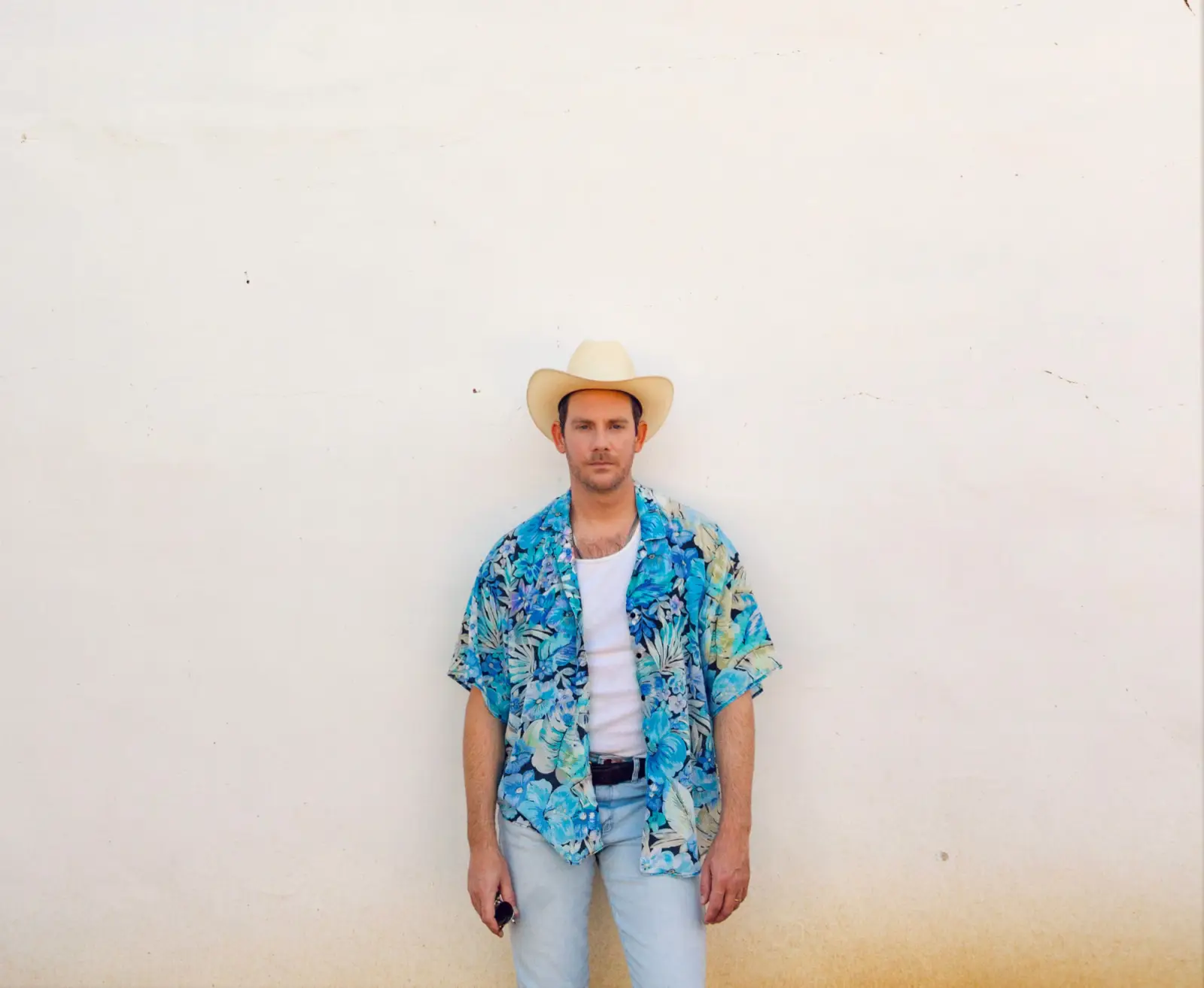 Sam Outlaw will bring "Terra Cotta" to NL next week