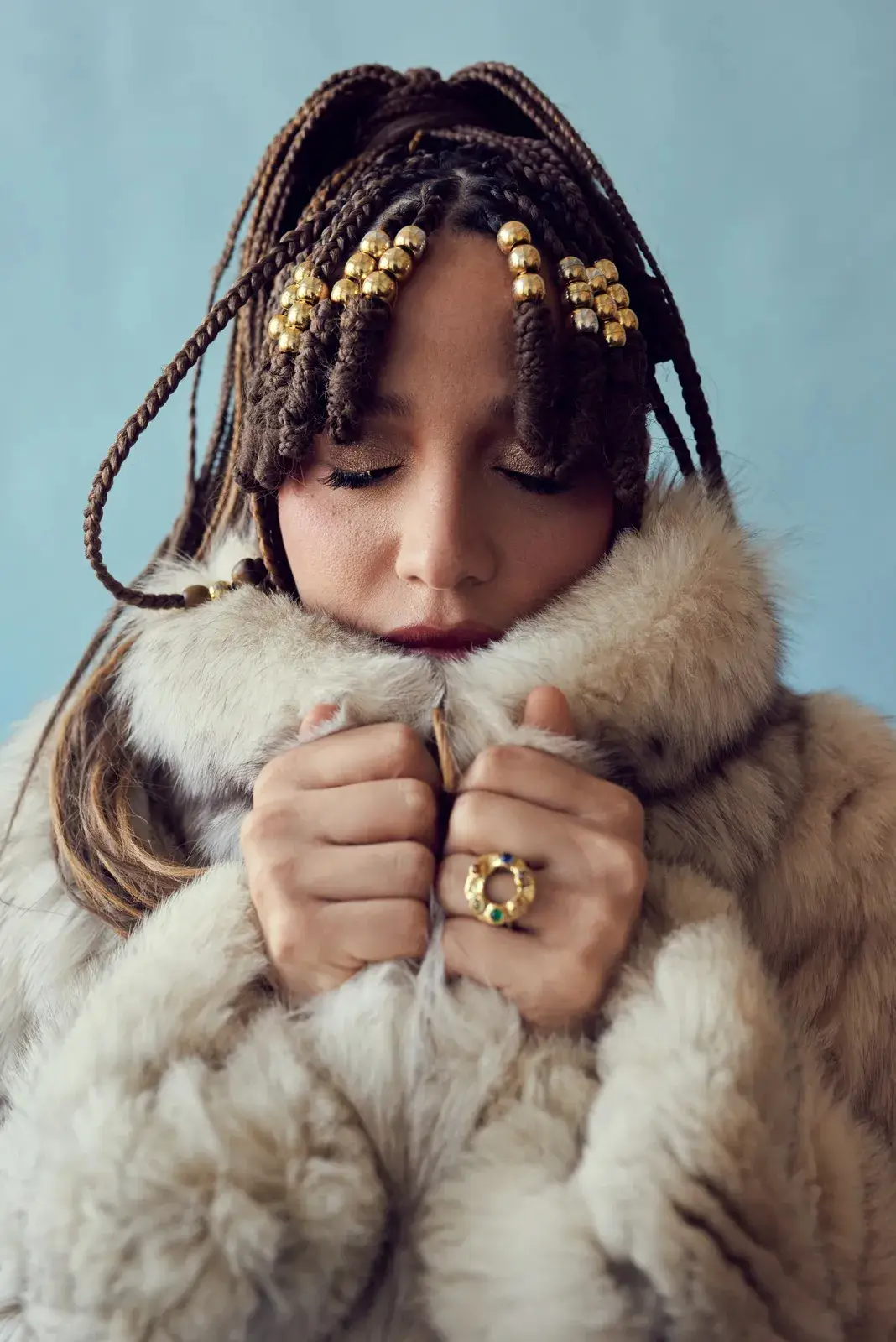 Kaia Kater returns with new single, “The Internet"; has European dates coming up