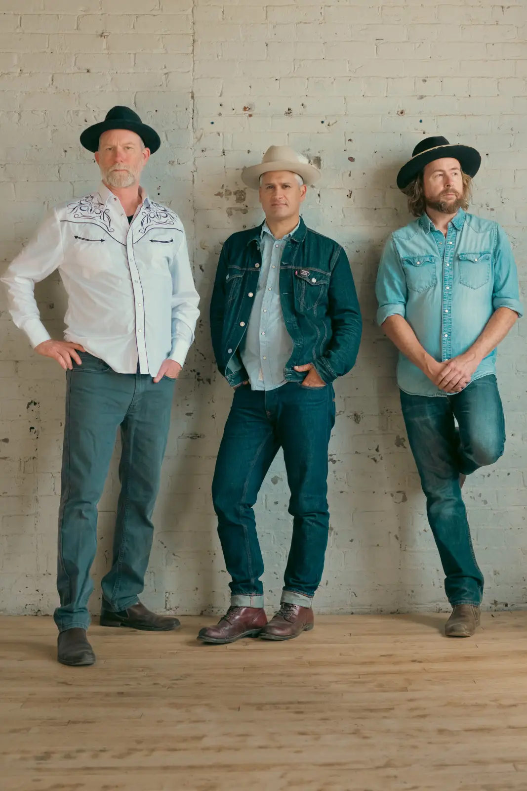 Elliott BROOD release new song "Wind and Snow" and kick off Europe tour this weekend