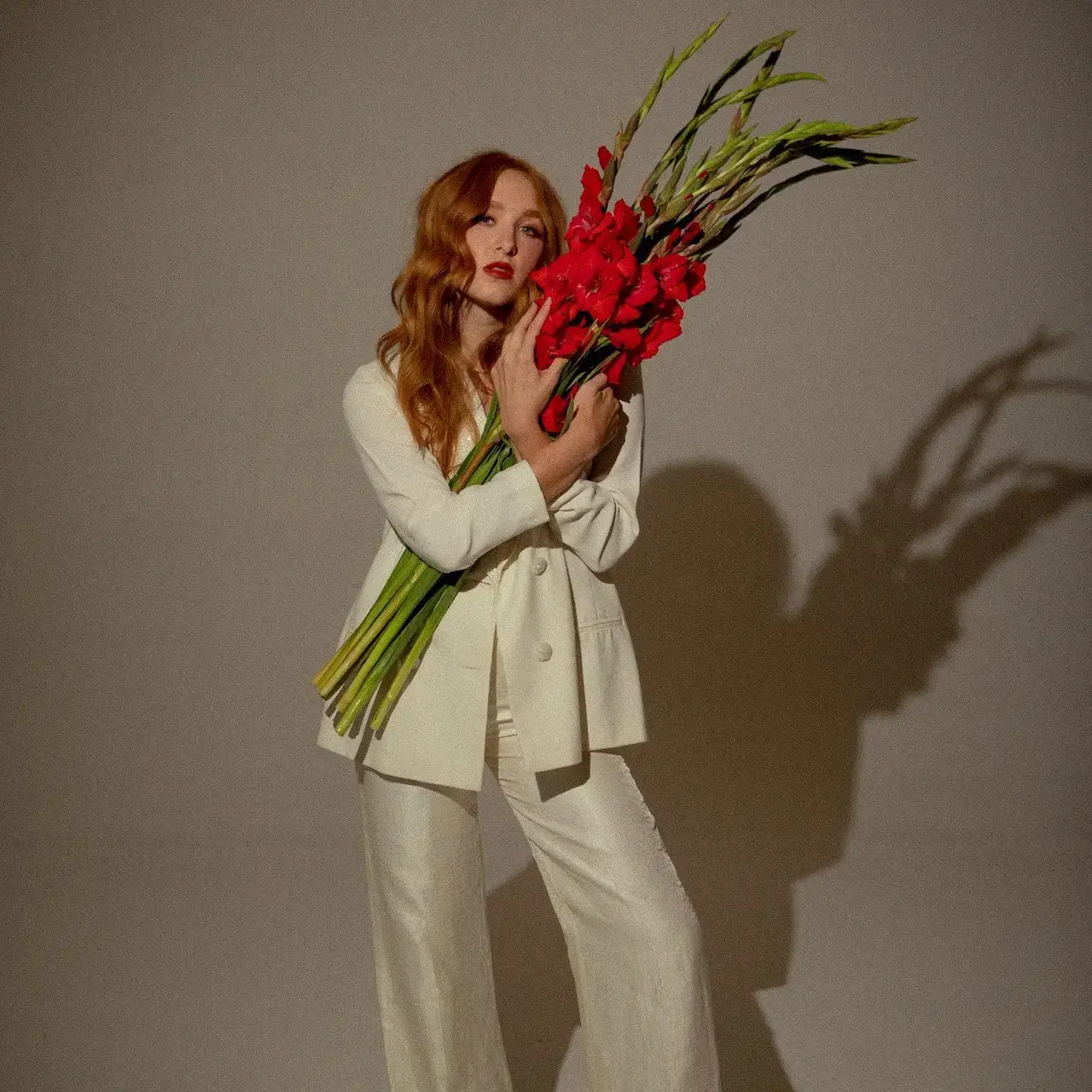 Bella White to play Groningen and Rotterdam later this month