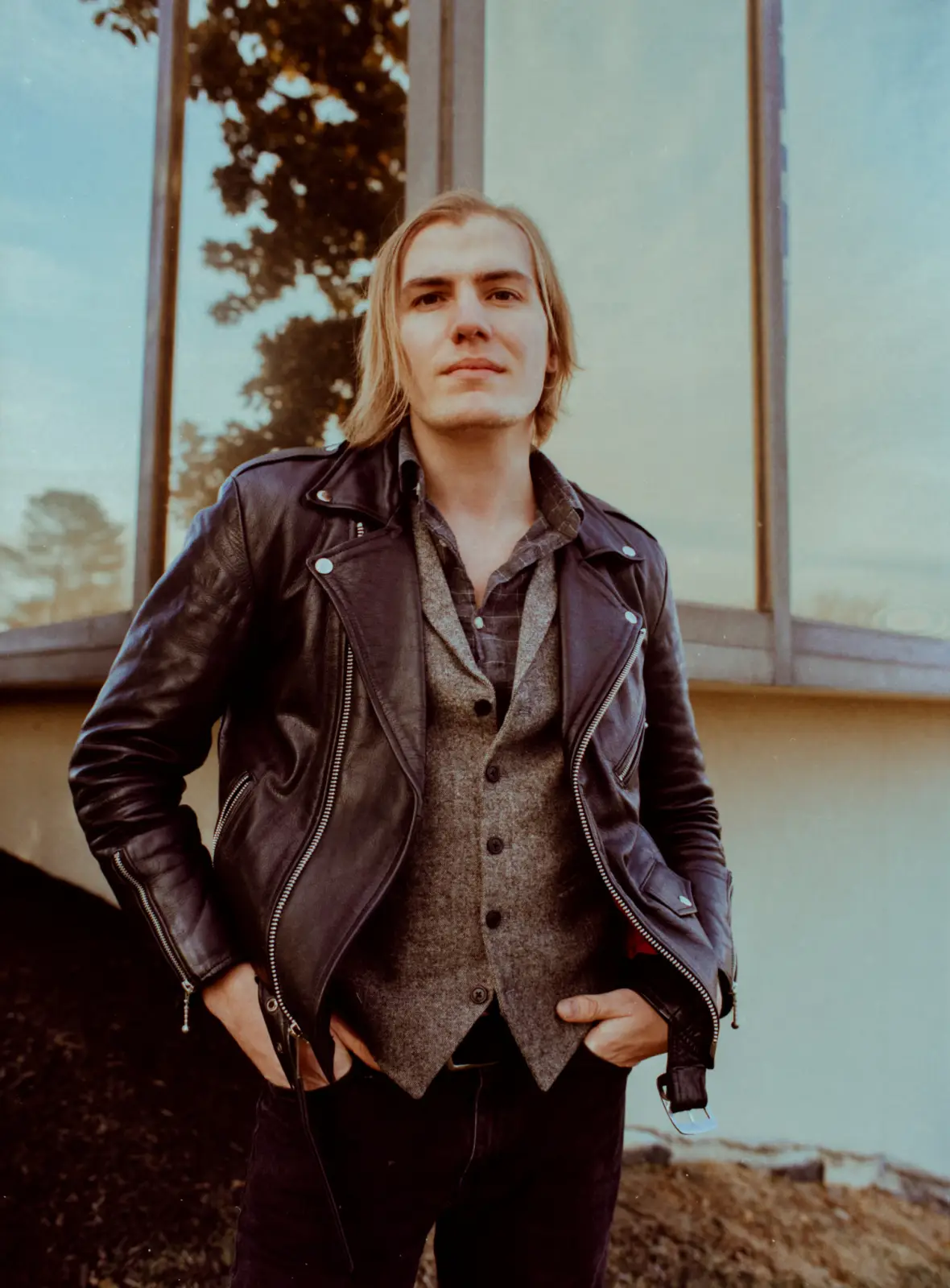 Dylan LeBlanc does Danish and UK solo dates next month