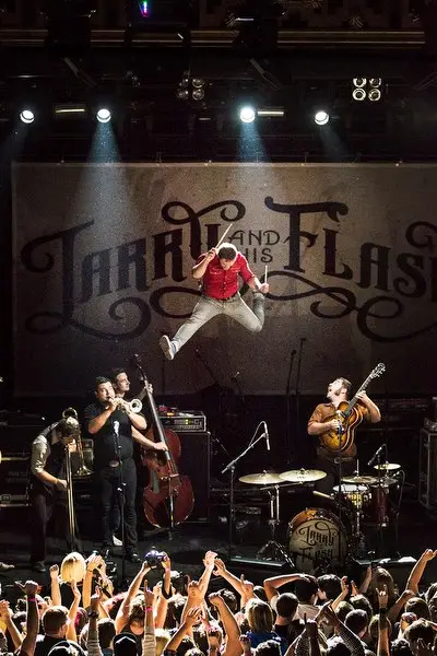 Larry And His Flask: August tourdates including Lowlands ánd new album