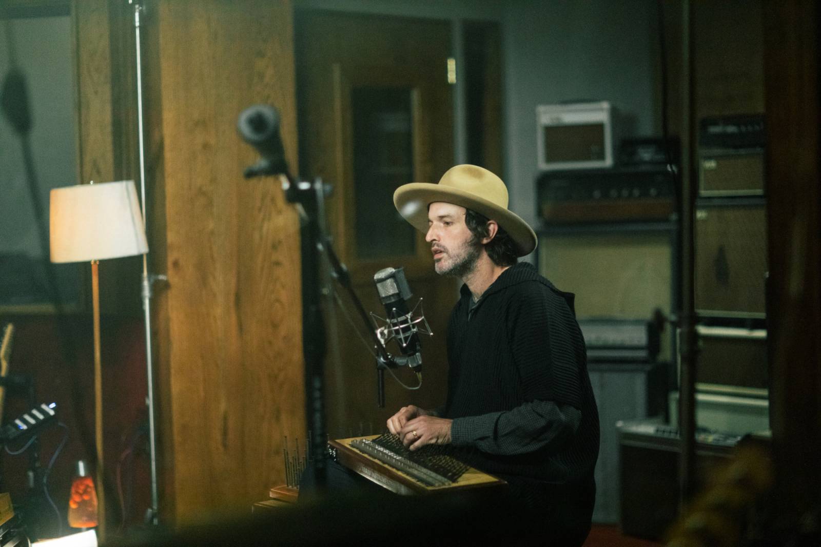 Joachim Cooder over for shows in the Benelux