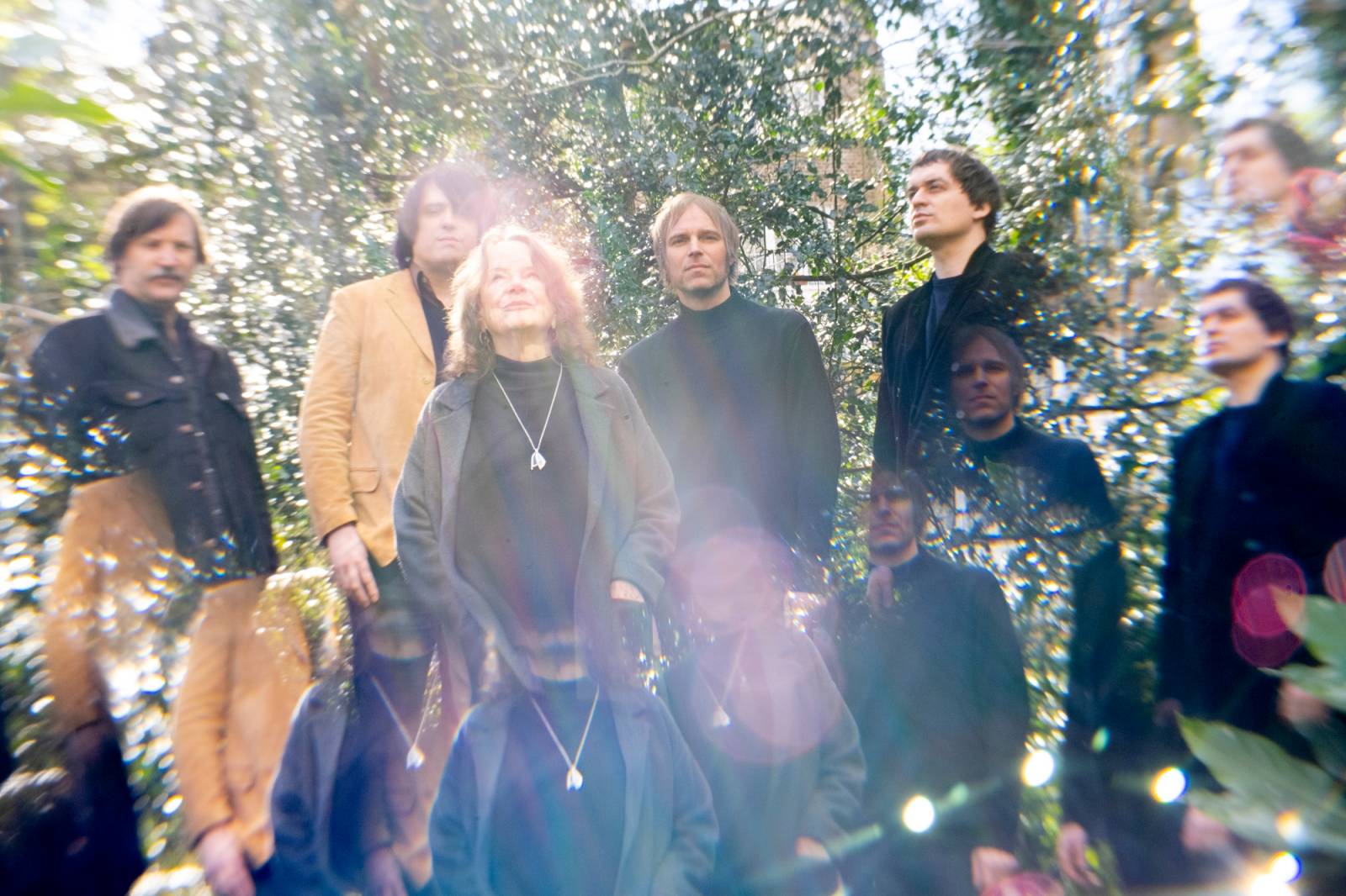 Bonnie Dobson & The Hanging Stars' tourdates coming up with new album "Dreams"