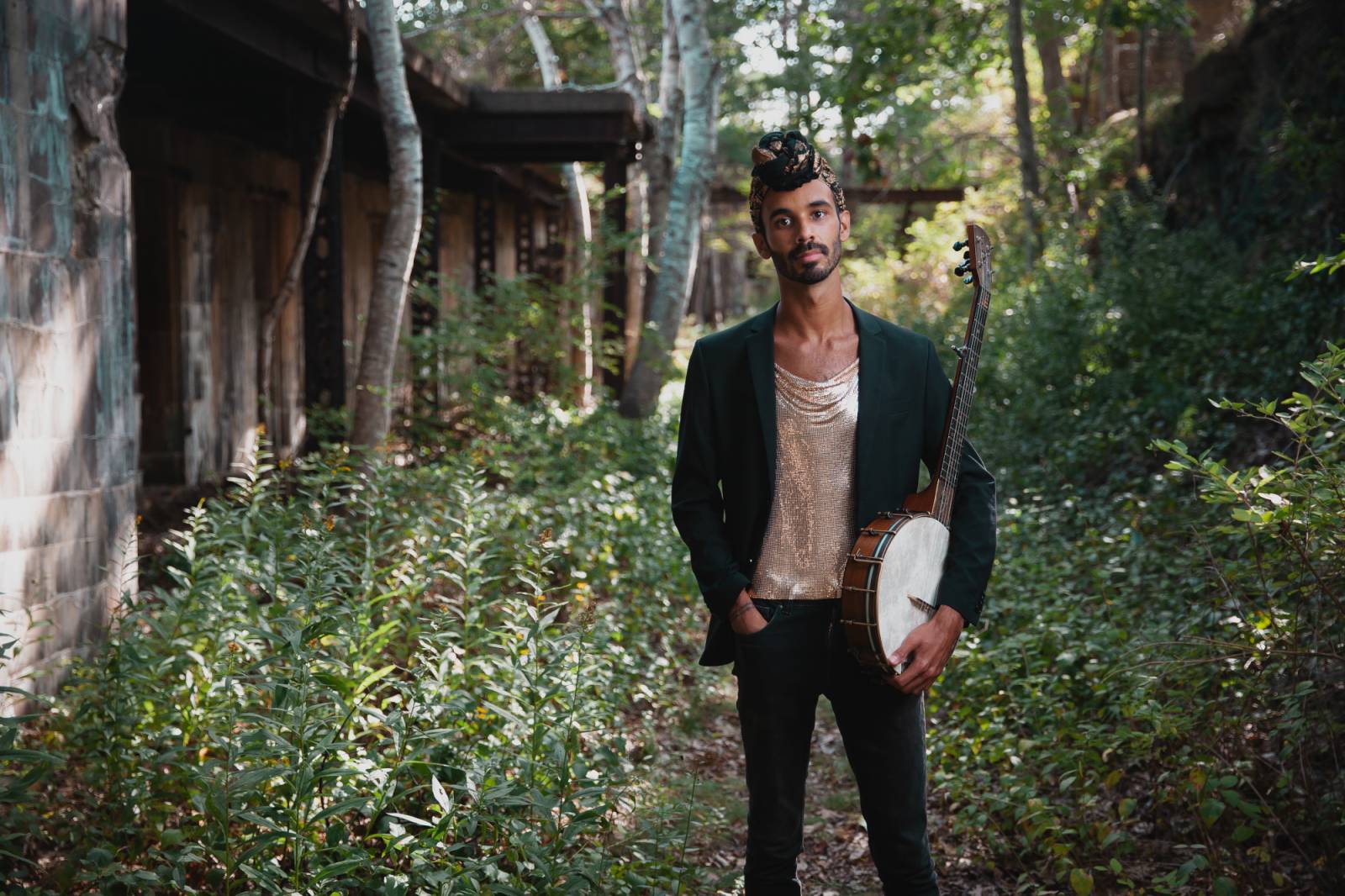 Jake Blount is coming over for the annual Rotterdam Bluegrass Festival