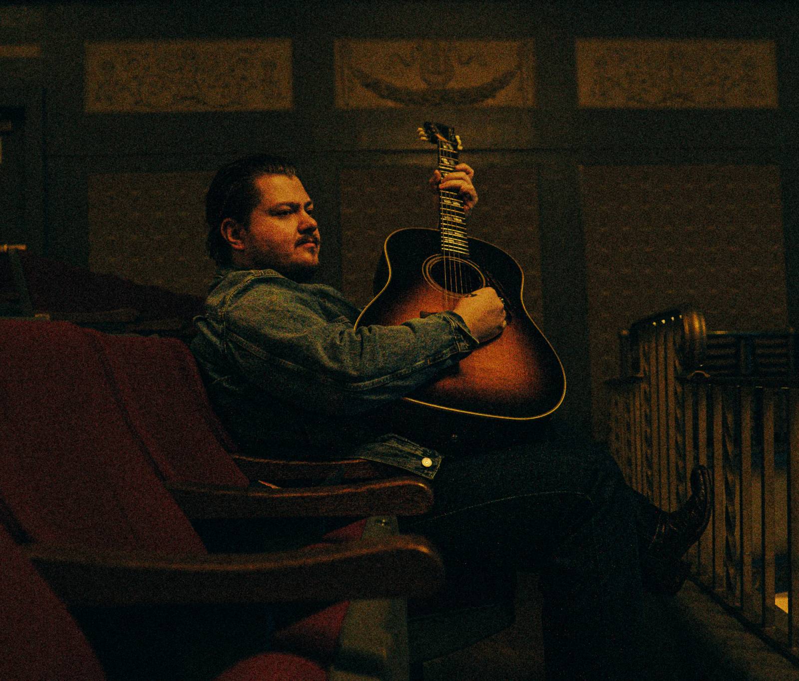 Vincent Neil Emerson's exclusive Dutch show is coming up