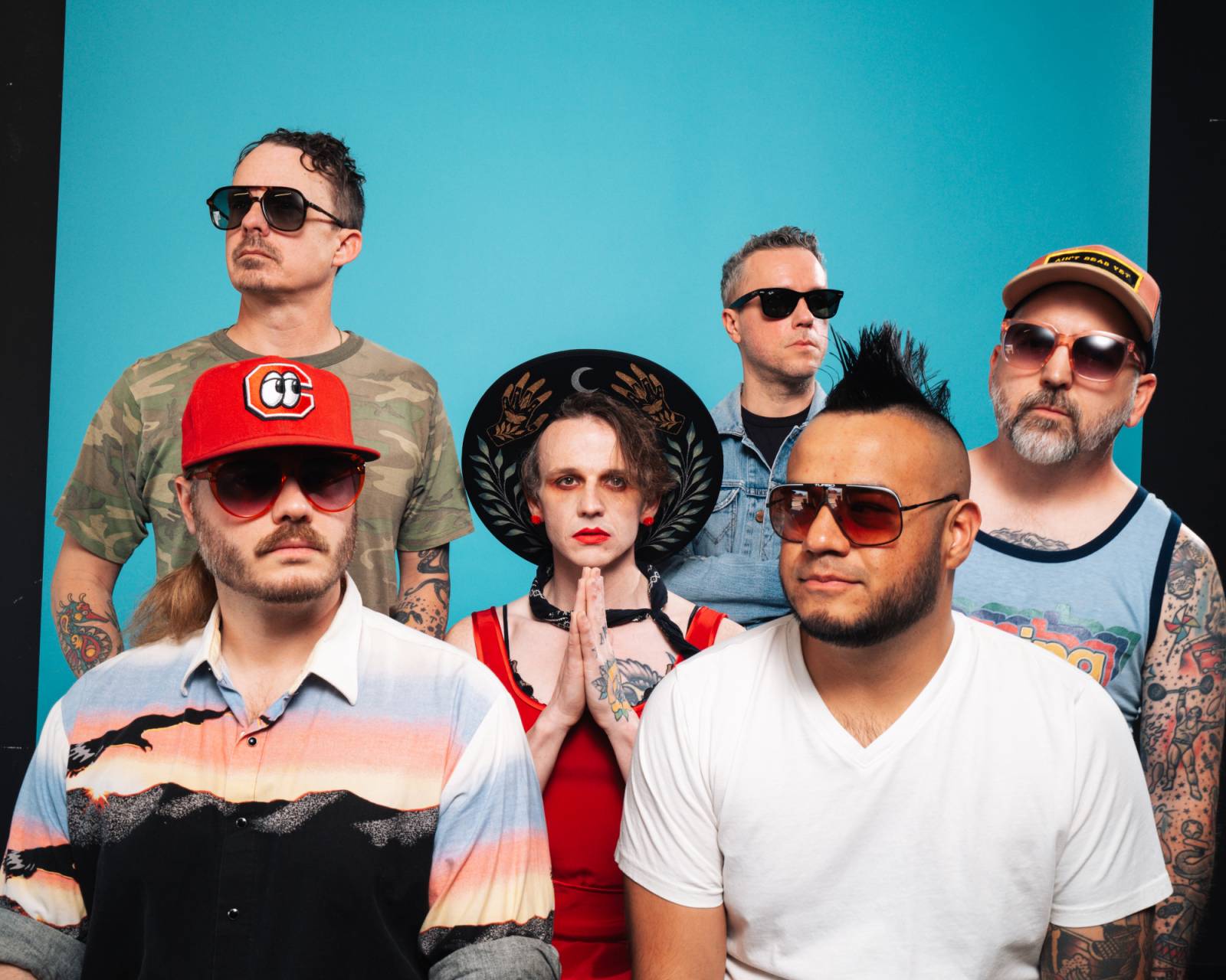 Vandoliers will hit the road with Skinny Lister and release new album "Life Behind Bars"