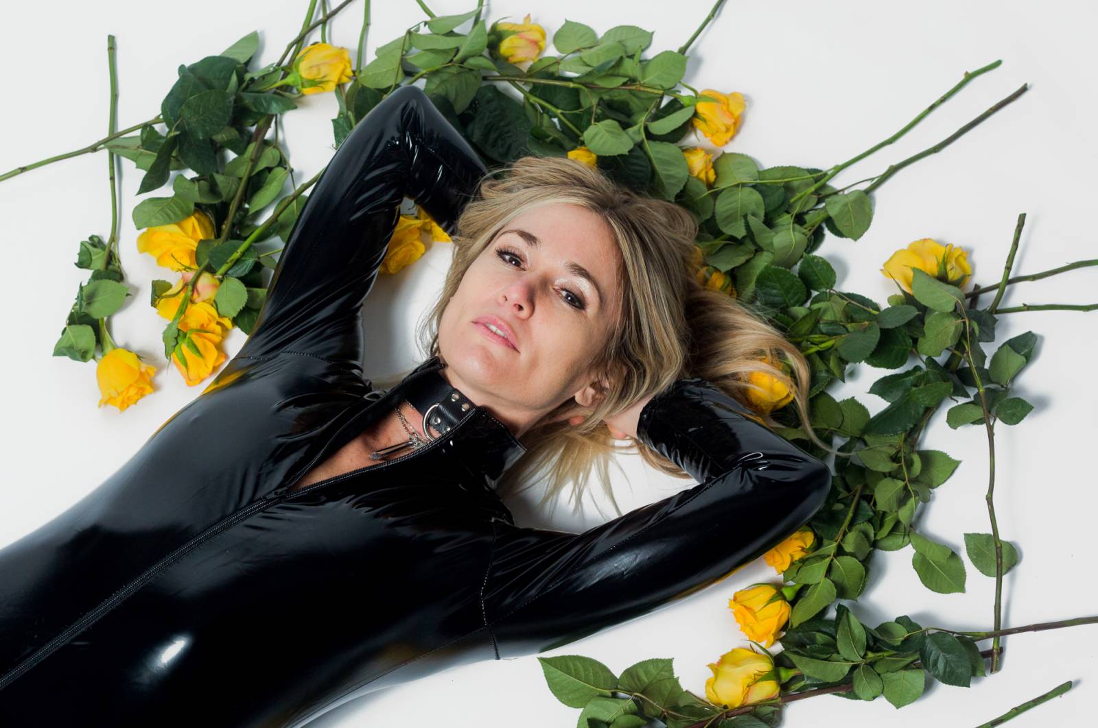 Esther Rose tours Europe with Andrew Combs and new album "Want"