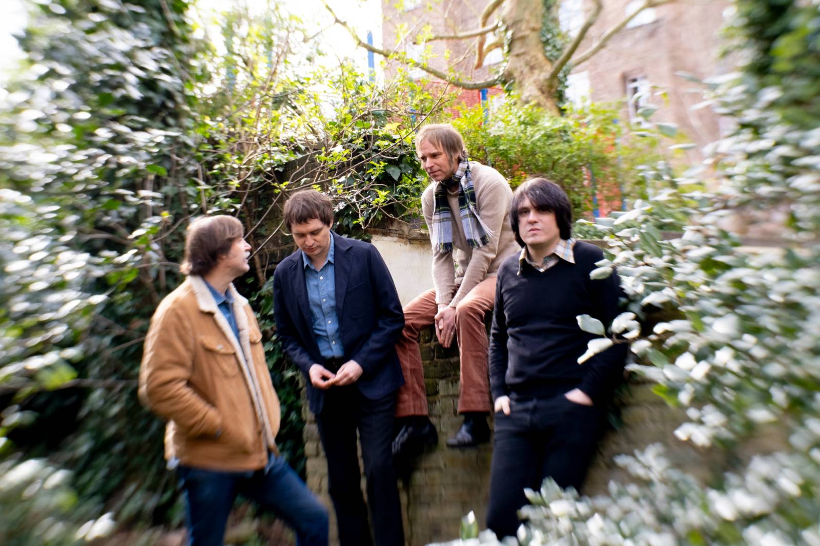 The Hanging Stars tour extensively; including shows with Bonnie Dobson and Edwyn Collins