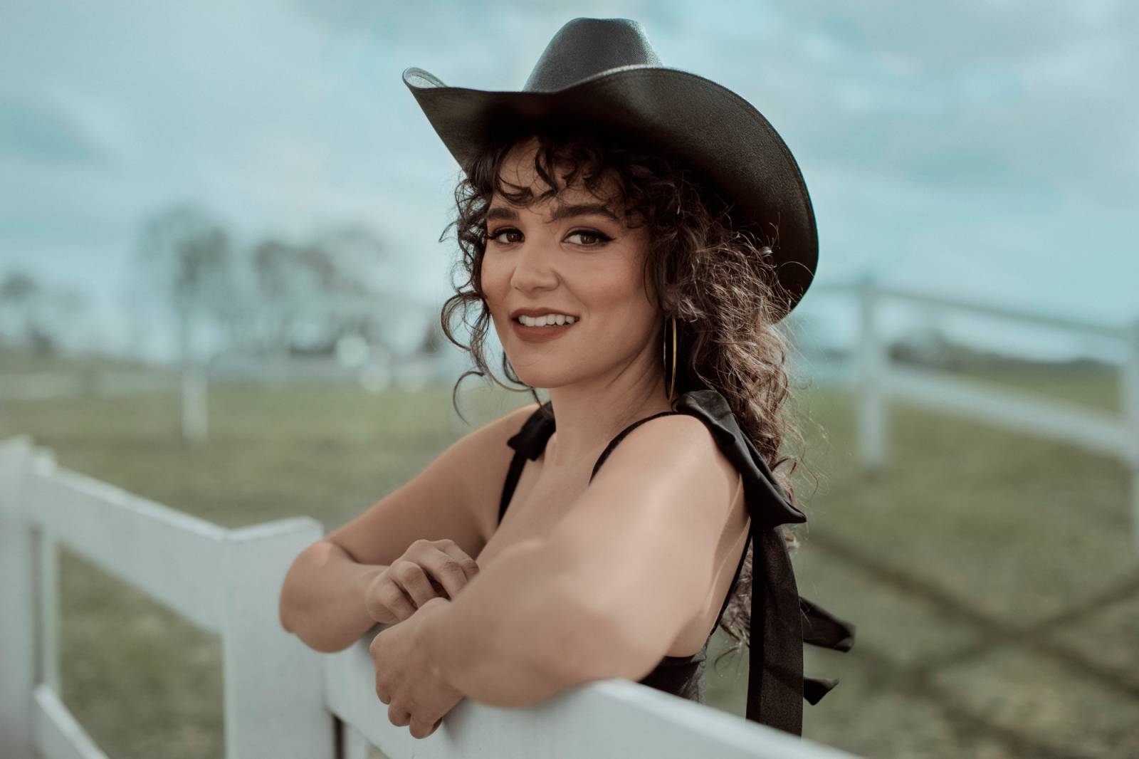 Emily Nenni's European "Drive & Cry" tour starts soon