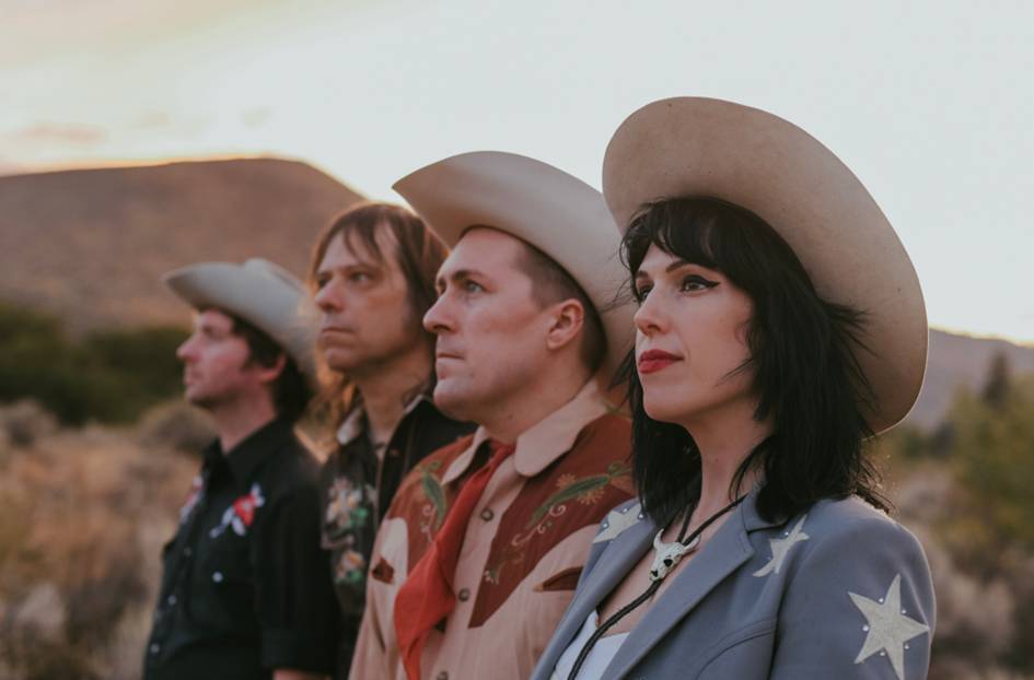 Jenny Don't and the Spurs over in the Benelux with "Broken Hearted Blue"