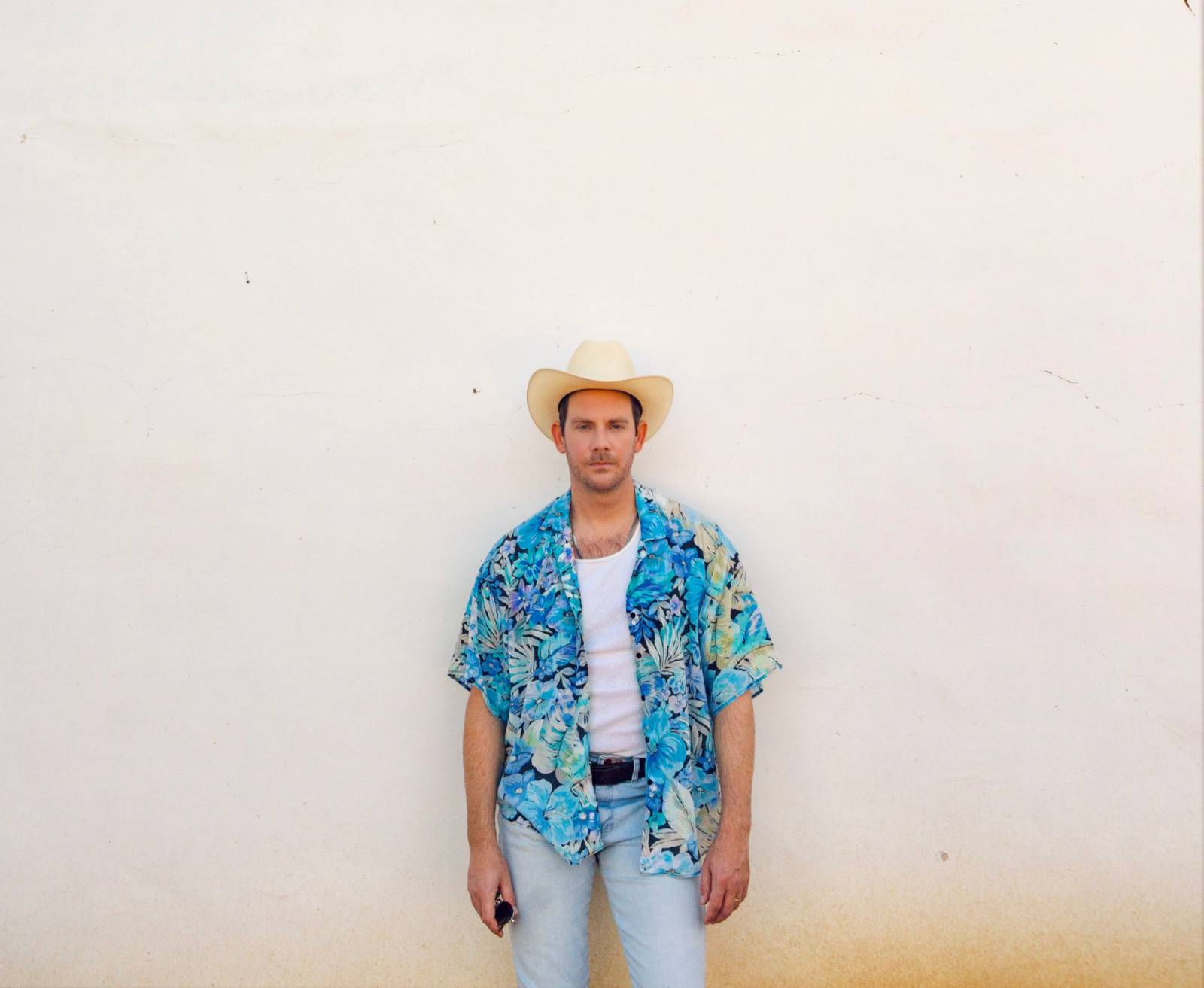 Sam Outlaw will bring "Terra Cotta" to NL next week