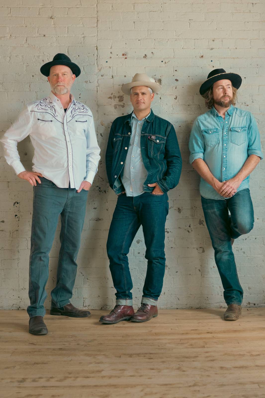 Elliott BROOD release new song "Wind and Snow" and kick off Europe tour this weekend