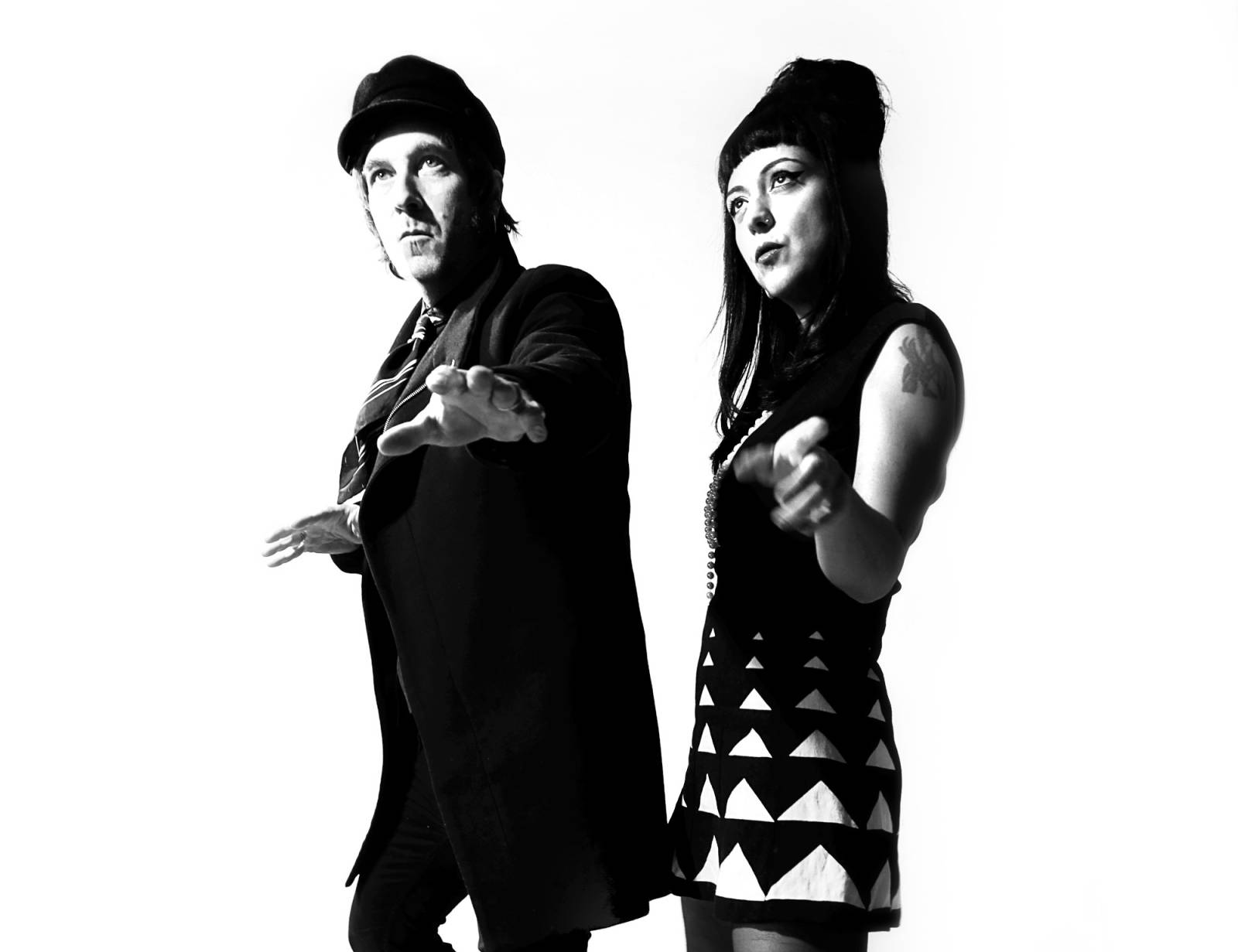 The Courettes are back on stage! In mono! In person!