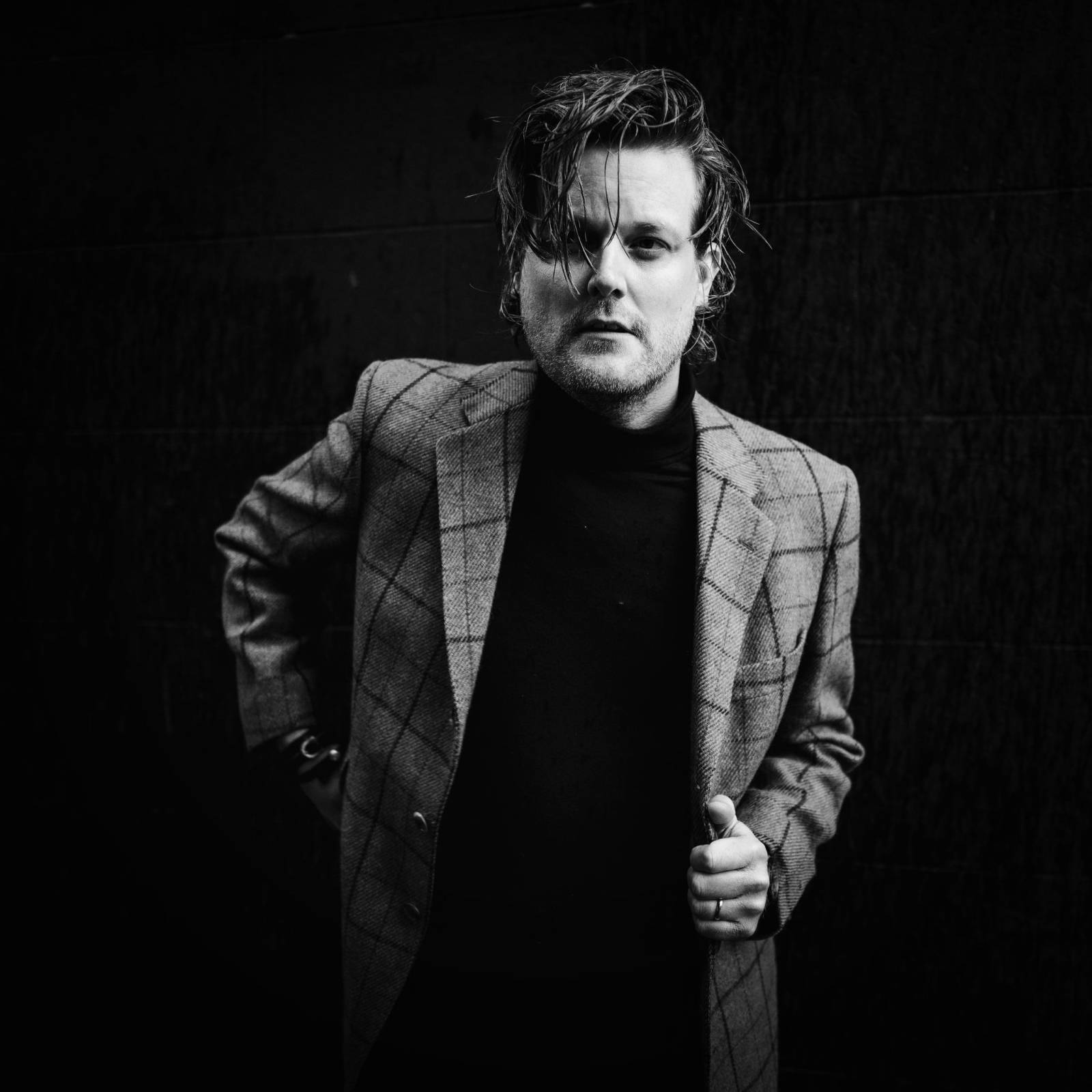 Alberta Cross premieres "Glow In The Dark" and confirms tour dates for April