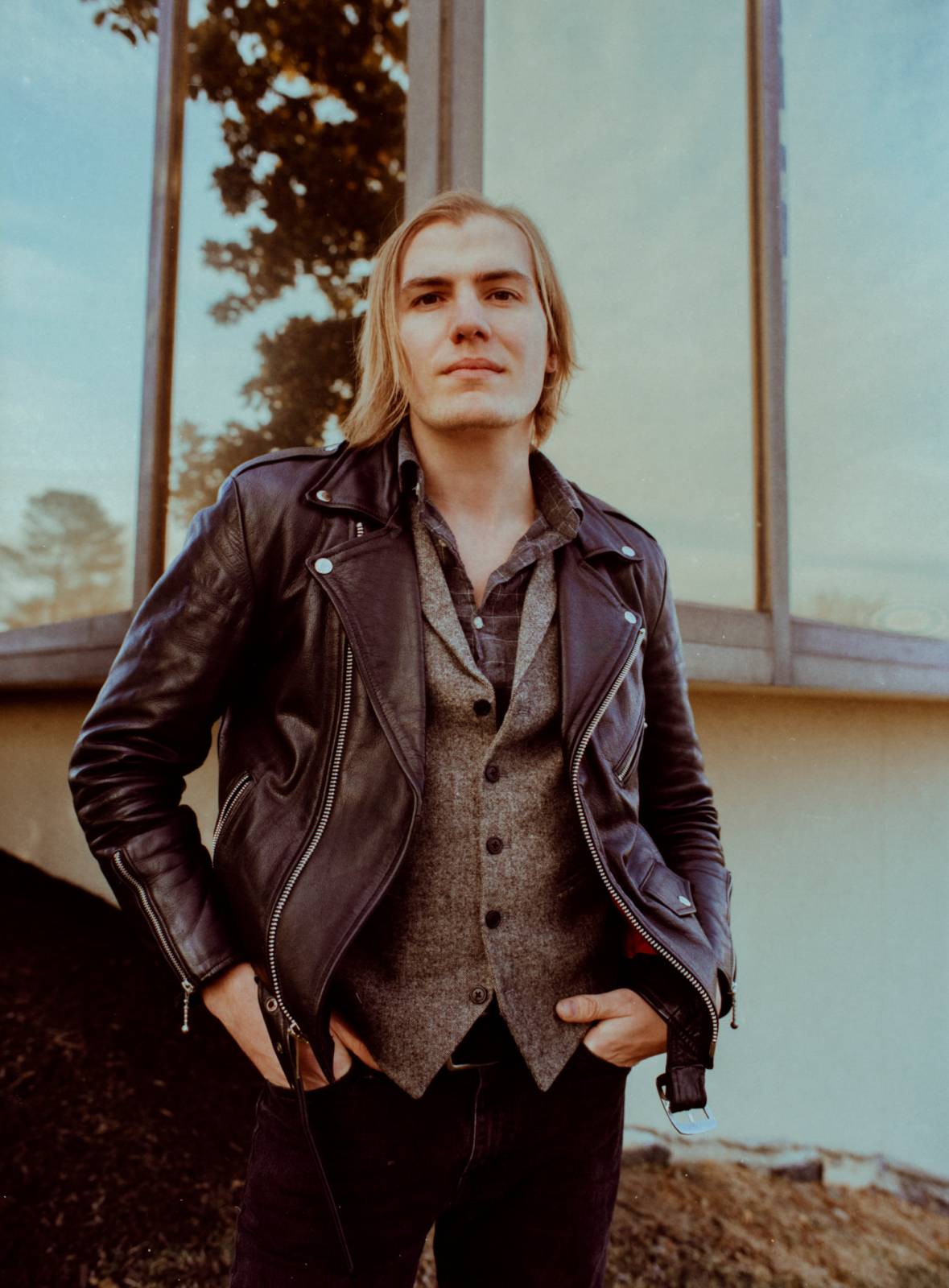 Dylan LeBlanc does Danish and UK solo dates next month