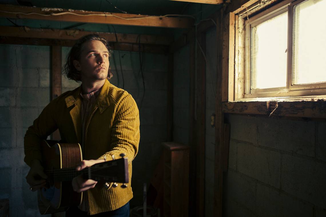 Ian Noe tours Benelux this week presenting "River Fools & Mountain Saints"