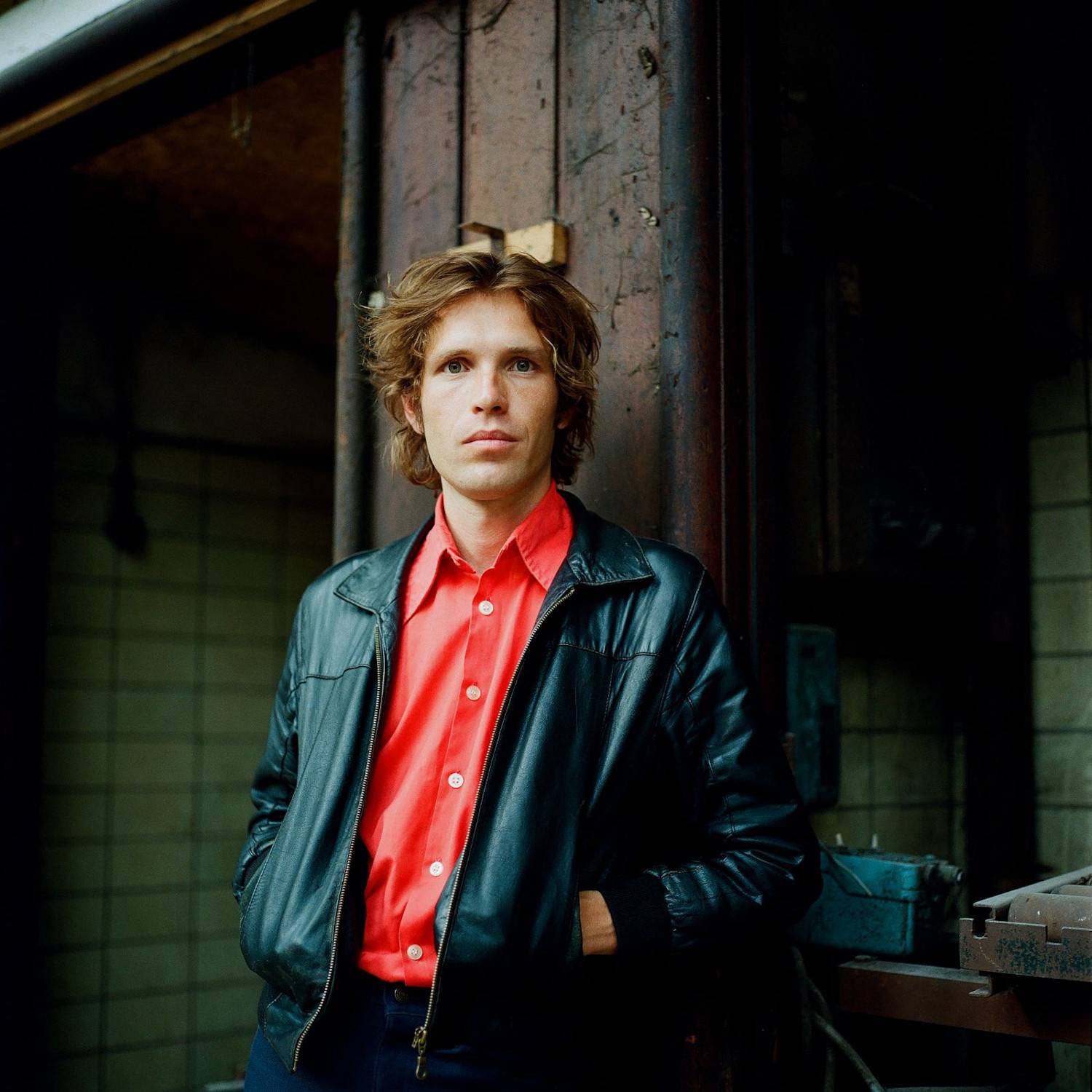 TT. Elzinga will release "Parlour Girls" and announces a select number of gigs