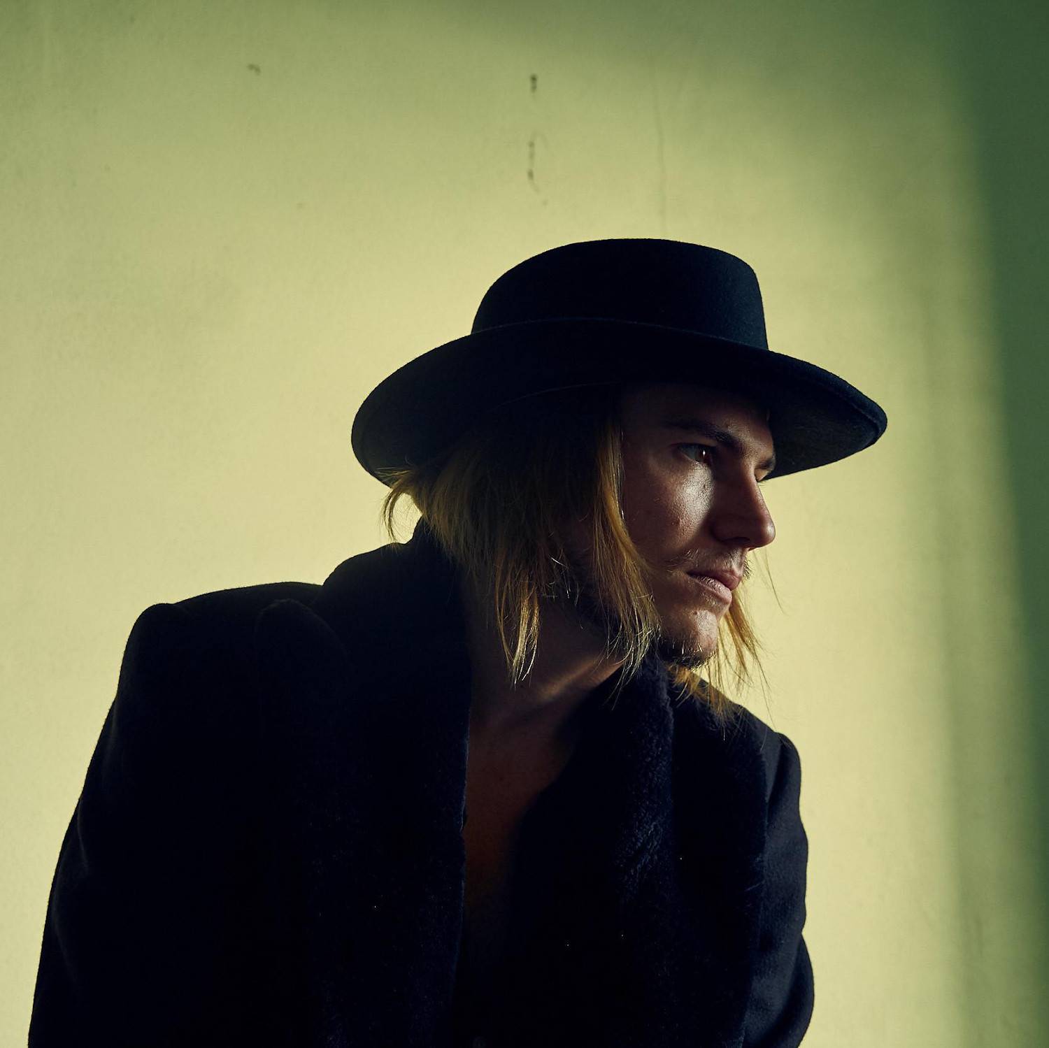 Dylan LeBlanc rolls through Europe this spring and summer