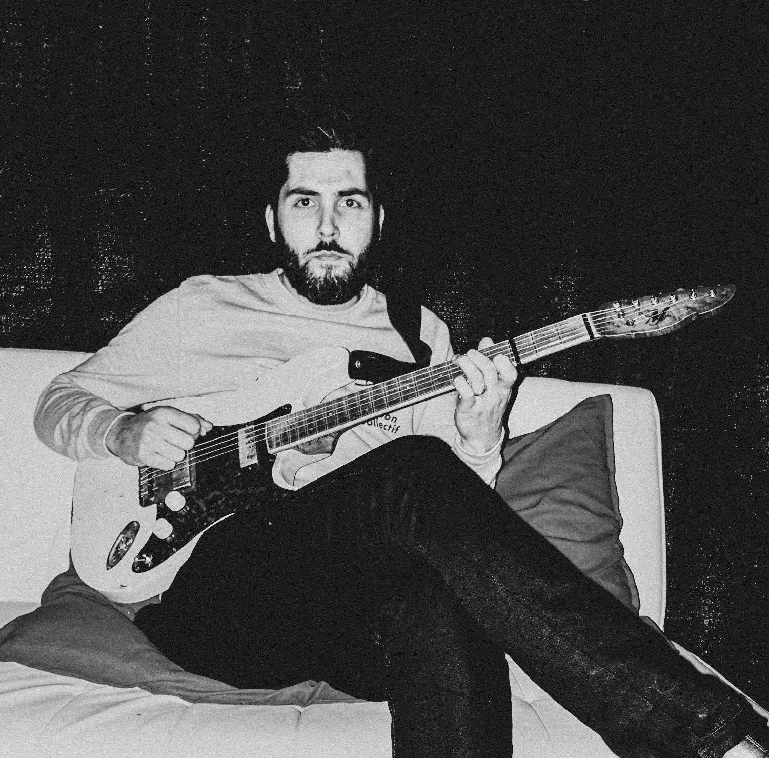 Ariel Posen released "Mile End" and announces another string of tour dates
