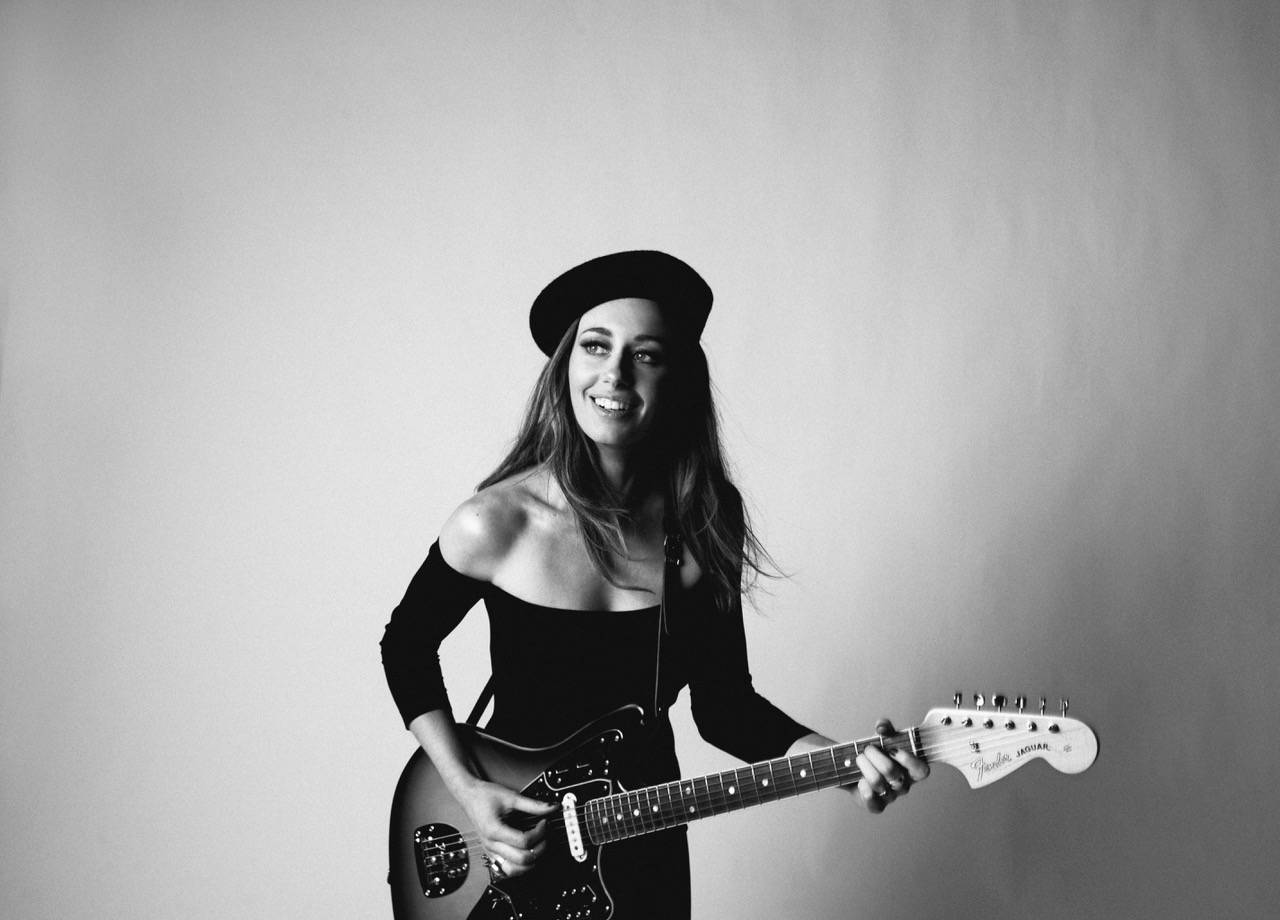 Lera Lynn confirms select number of tourdates for January
