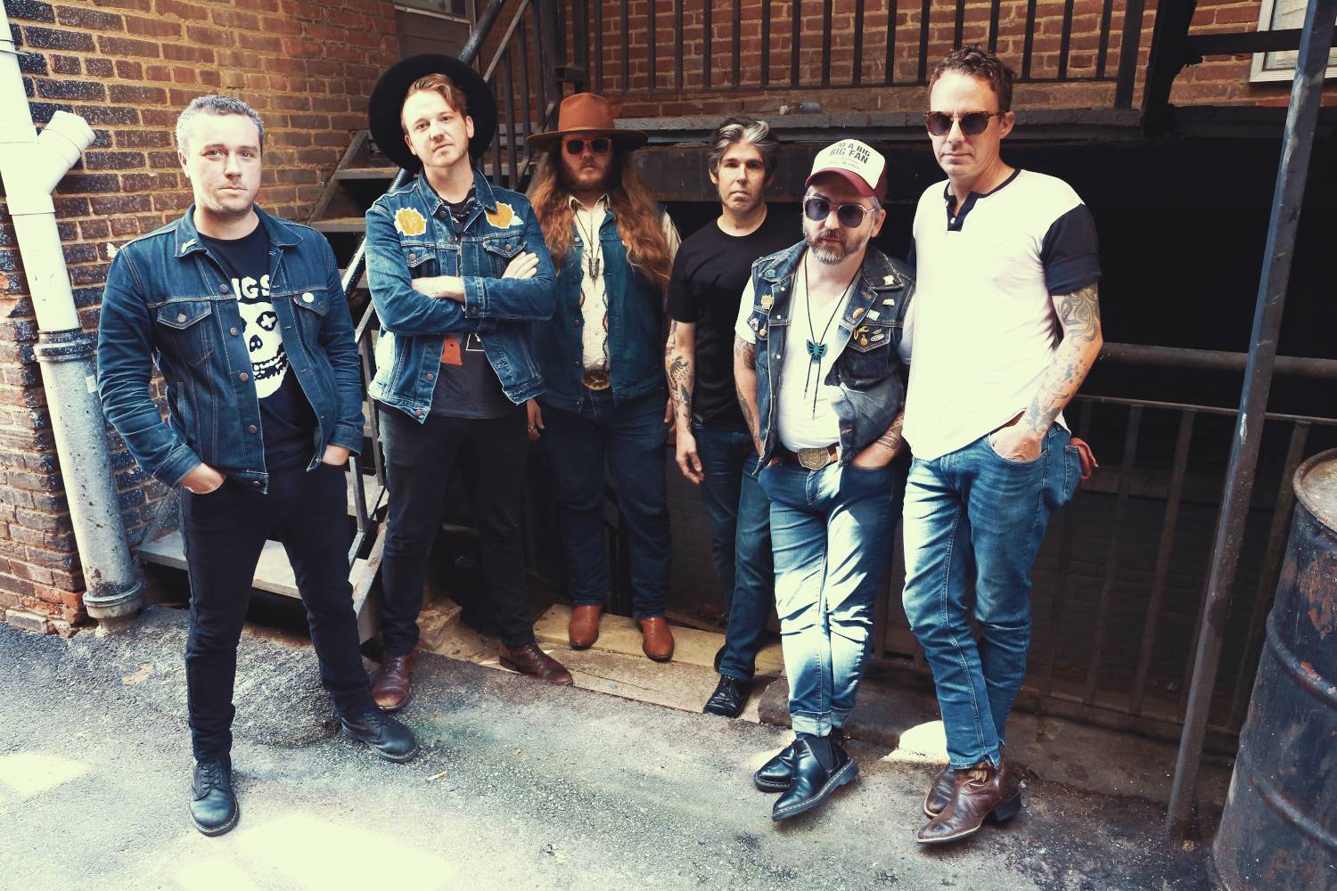 Vandoliers postpone European tour to June and July 2022